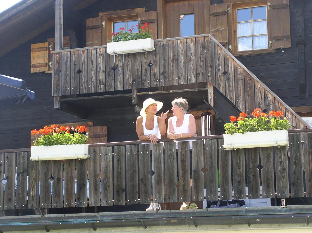 Gruppenhaus Im Walliser Alpstyle Rosswald Exterior photo